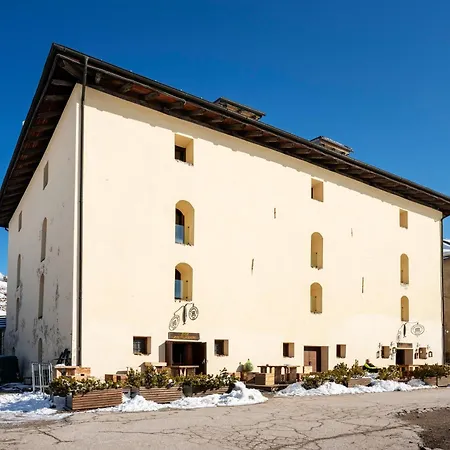 Hotel Dimora Storica La Mirandola-2